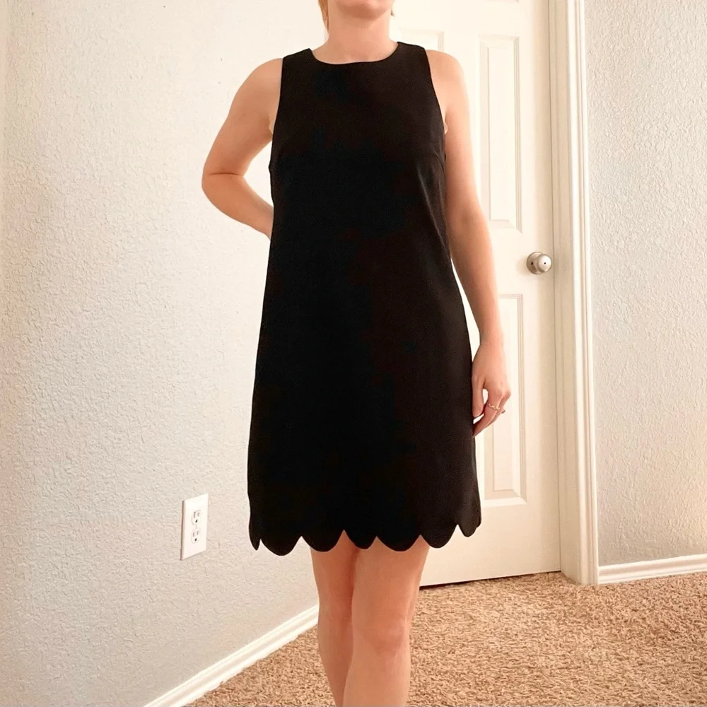 Monteau Black Scalloped Shift Dress - Picture 2 of 4
